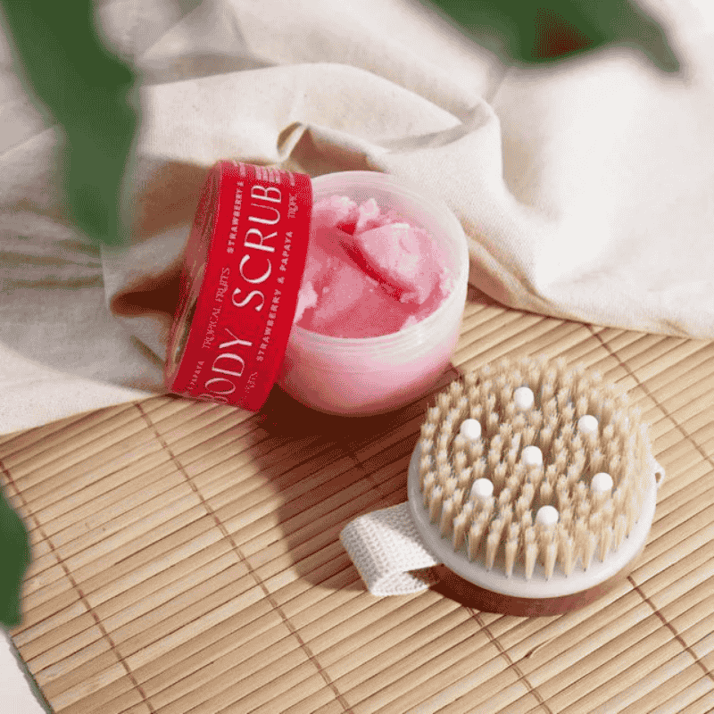 Bundles & Gift Sets Gift TF Strawberry & Papaya Sugar Scrub/Body Brush 150 g